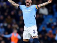 乐鱼电竞 -清晨曼城备战NBA常规赛；队长鼓劲细节曝光；气氛紧张；临场指挥获称赞 