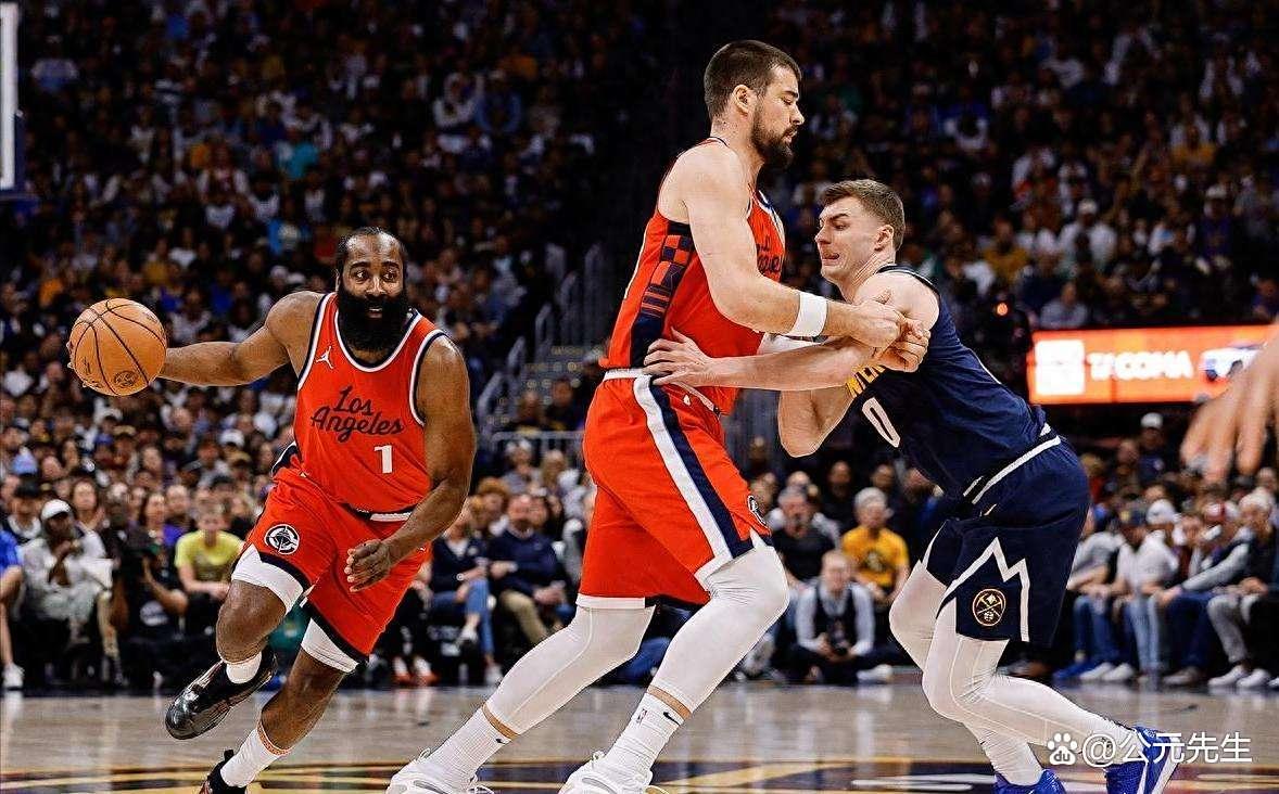 乐鱼官网 -洛杉矶快船发布备战花絮，转会期外线爆发，全明星赛任务艰巨，控场能力成焦点的简单介绍